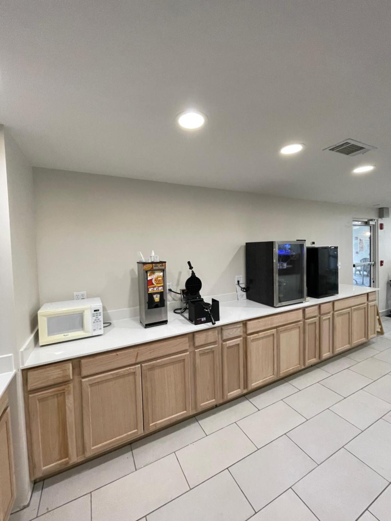 Clarion Pointe-dillard Near Blue Ridge Mountains Dillard