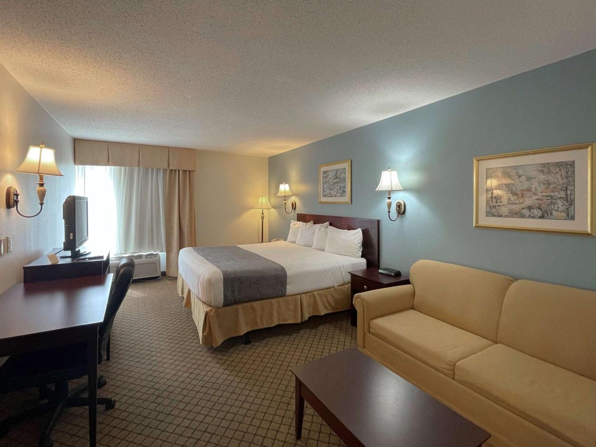 Clarion Pointe-dillard Near Blue Ridge Mountains 2* Dillard